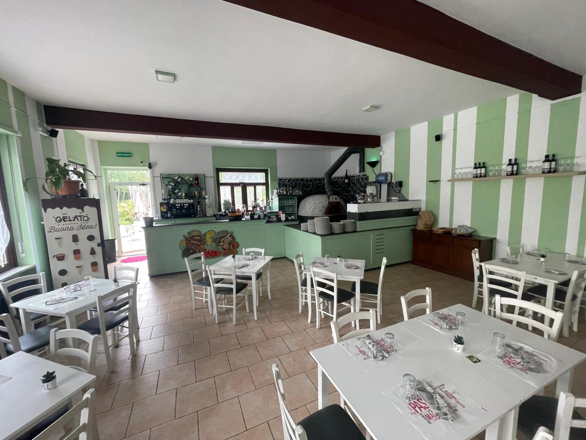 Il Gatto E La Volpe Hotel Авиляна Екстериор снимка