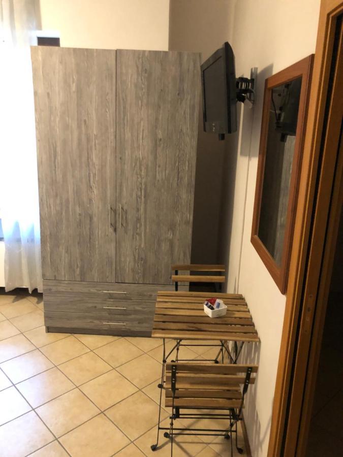 Il Gatto E La Volpe Hotel Авиляна Екстериор снимка